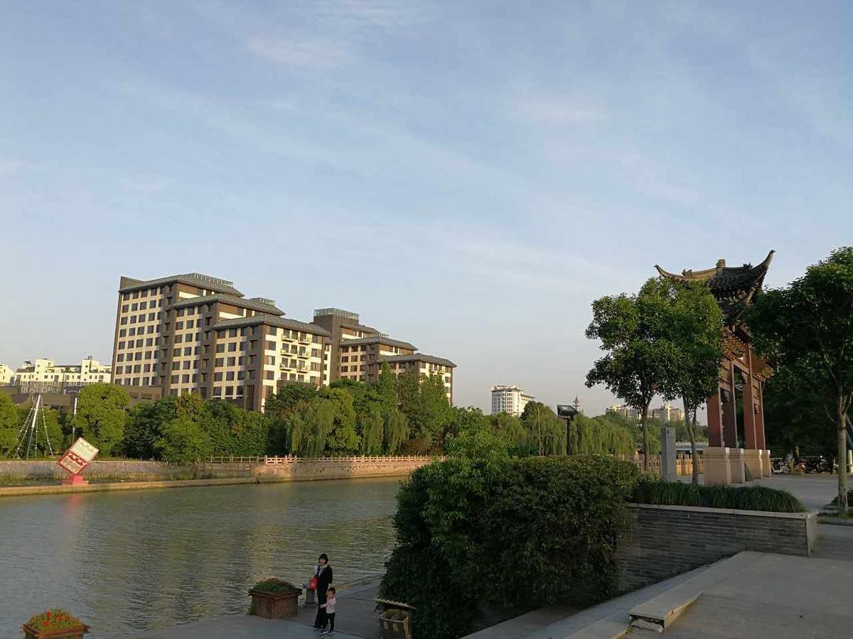 Ramada Casa Hotel Yangzhou Bagian luar foto